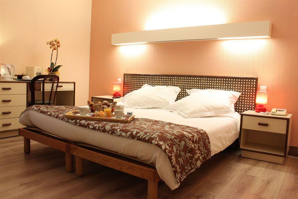 ดิ ออริจินัล บูทิก โฮเทล อาลิเซ เอวีย็อง-เล-แบ็ง Hotel เอวิยงเลบานส์ ภายนอก รูปภาพ