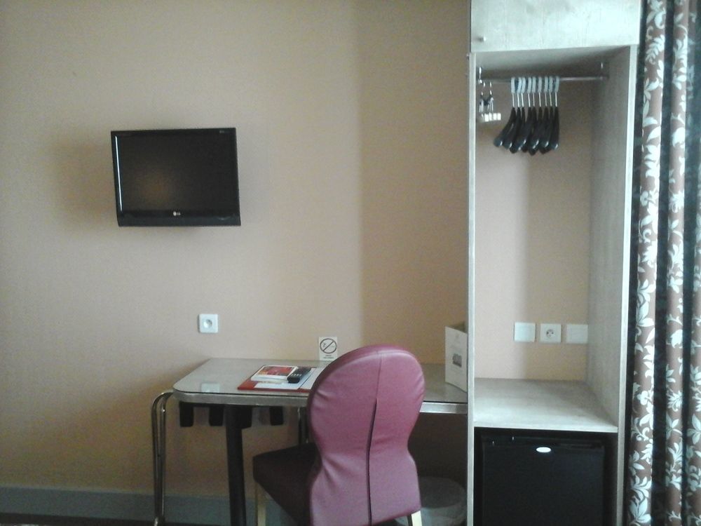 ดิ ออริจินัล บูทิก โฮเทล อาลิเซ เอวีย็อง-เล-แบ็ง Hotel เอวิยงเลบานส์ ภายนอก รูปภาพ