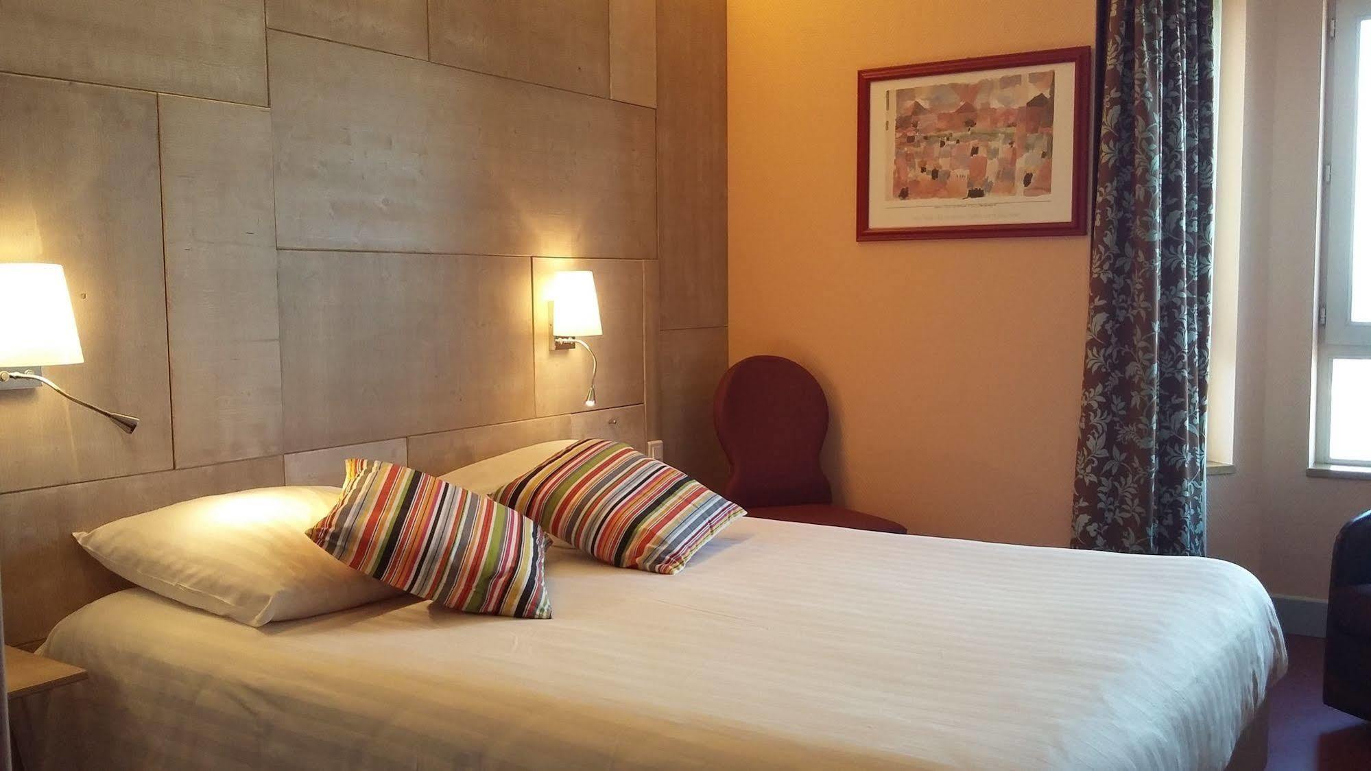 ดิ ออริจินัล บูทิก โฮเทล อาลิเซ เอวีย็อง-เล-แบ็ง Hotel เอวิยงเลบานส์ ภายนอก รูปภาพ