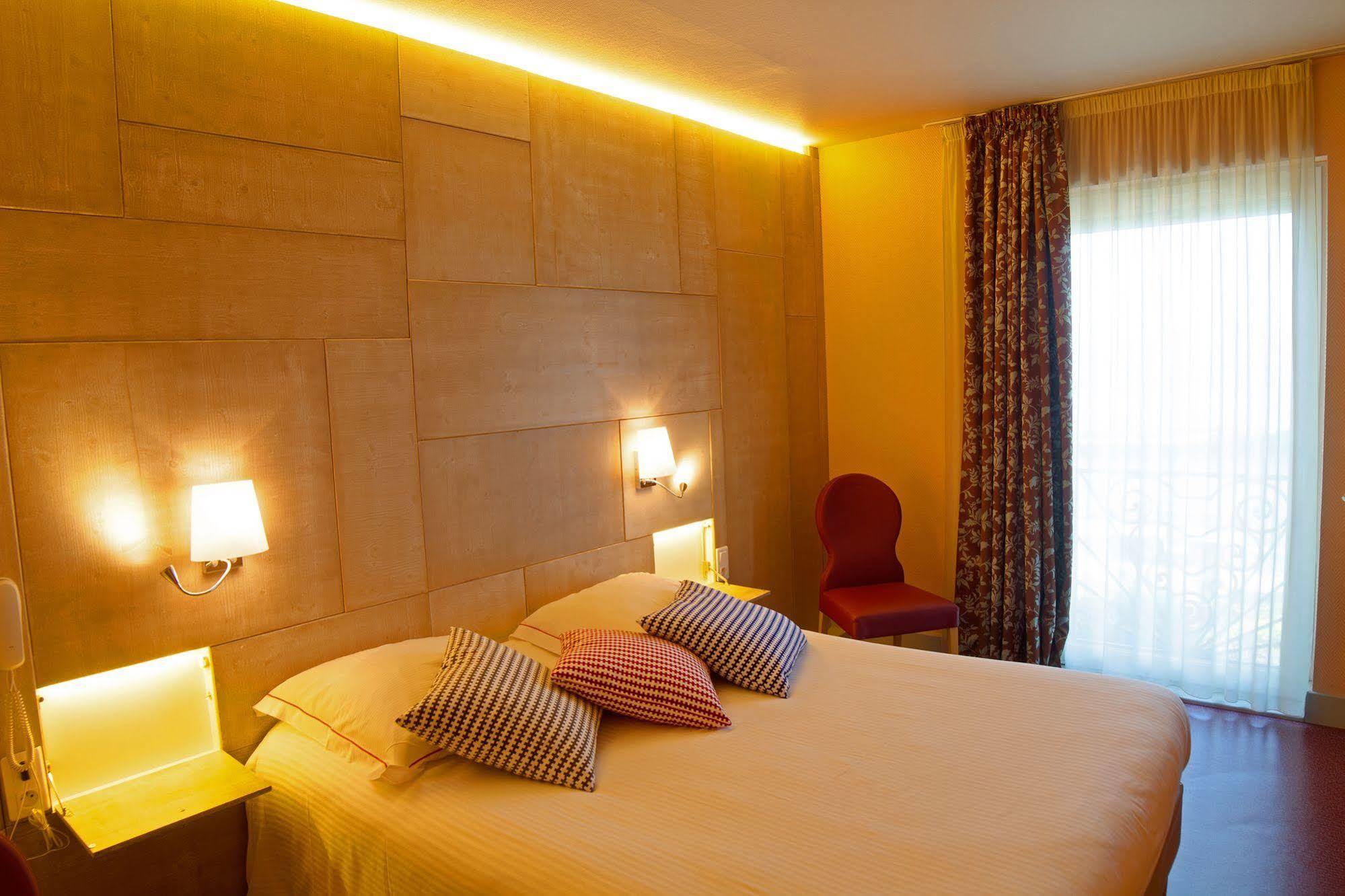 ดิ ออริจินัล บูทิก โฮเทล อาลิเซ เอวีย็อง-เล-แบ็ง Hotel เอวิยงเลบานส์ ภายนอก รูปภาพ